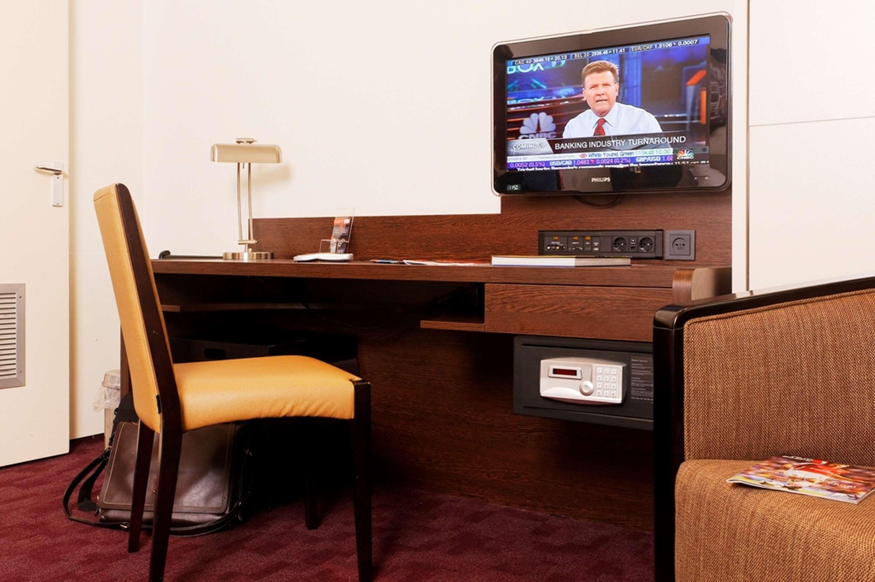 Best Western Dam Square Inn Amsterdam Room photo
